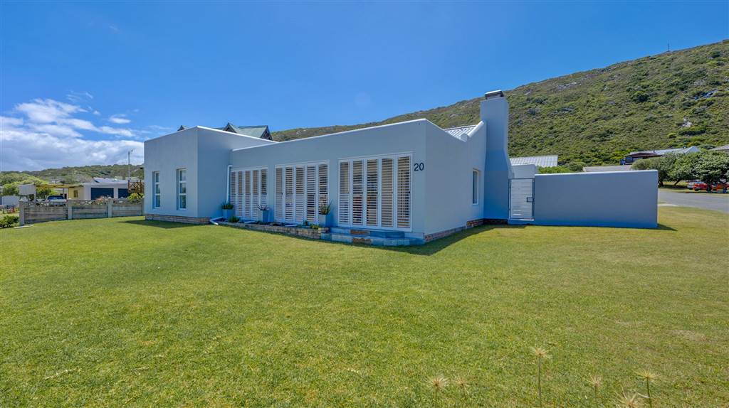 3 Bed House in Agulhas photo number 8