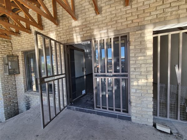 60  m² Commercial space in Harrismith