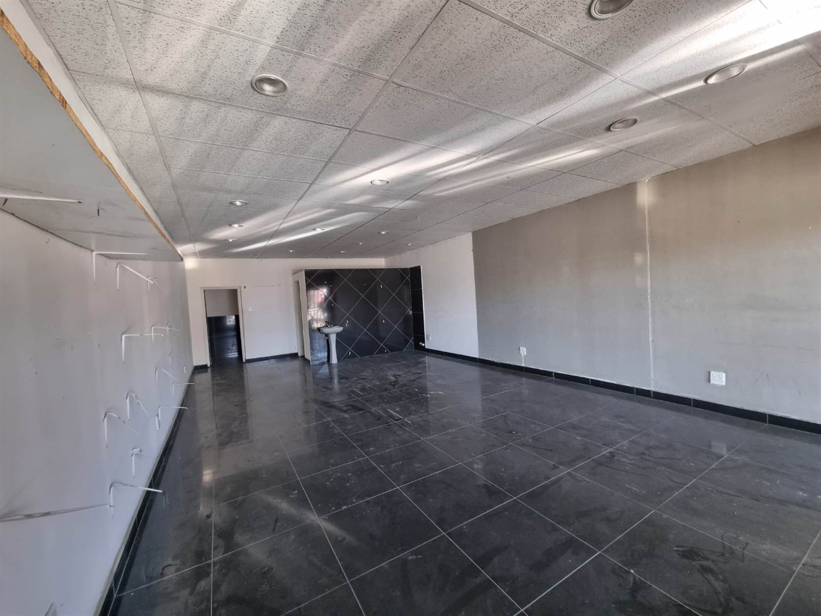 60  m² Commercial space in Harrismith photo number 3