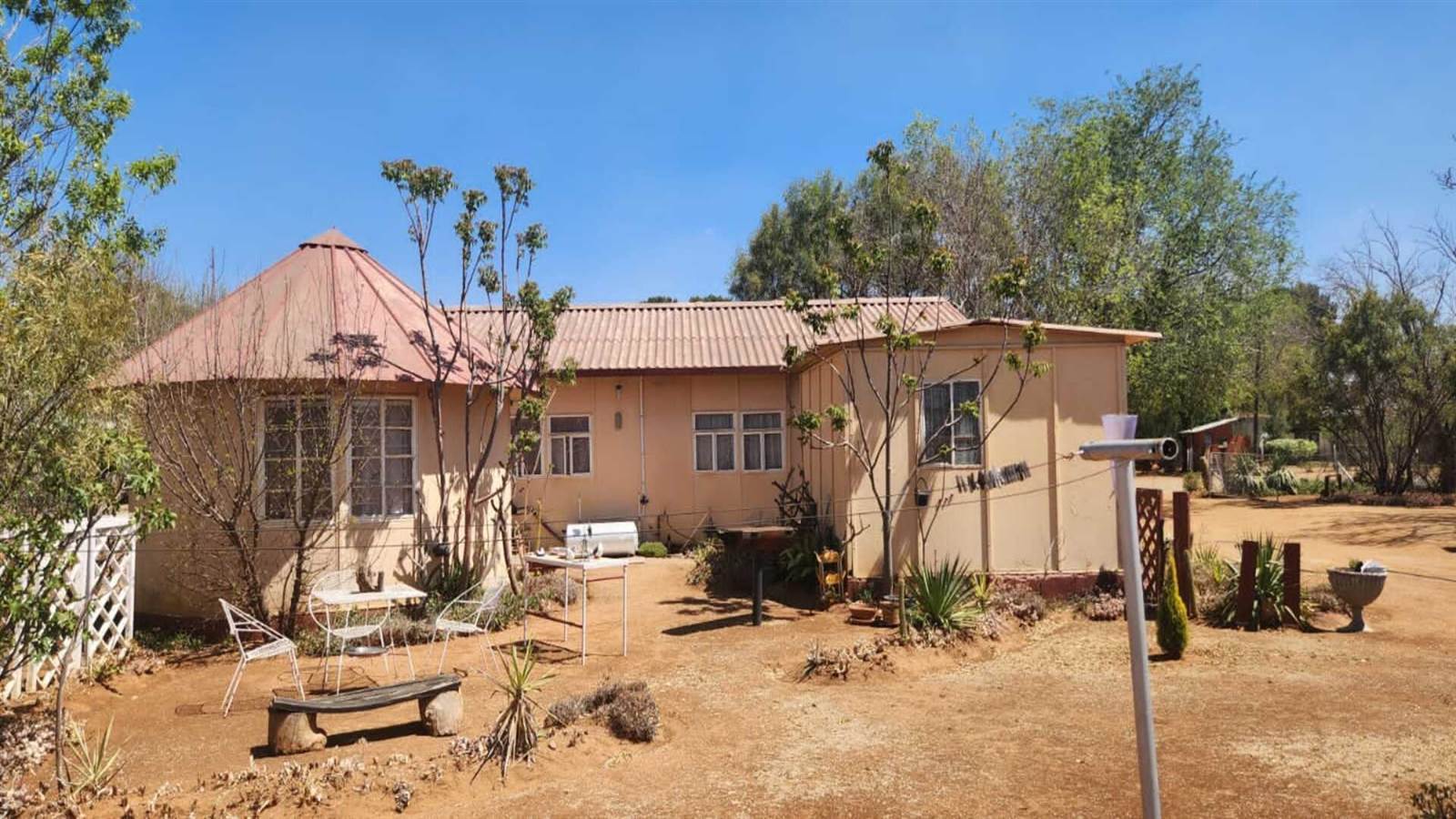 2 Bed House in Bultfontein photo number 15