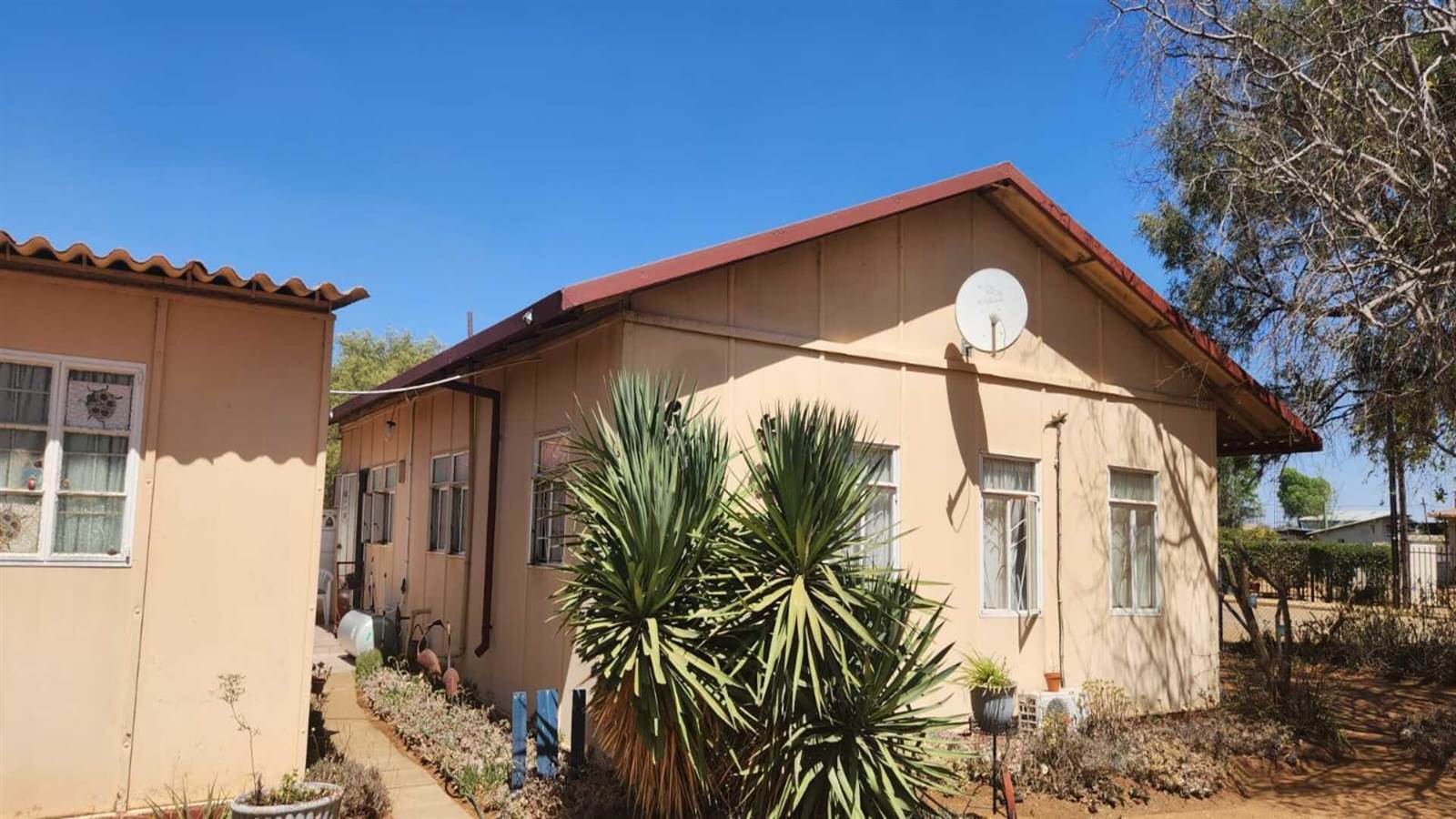 2 Bed House in Bultfontein photo number 8