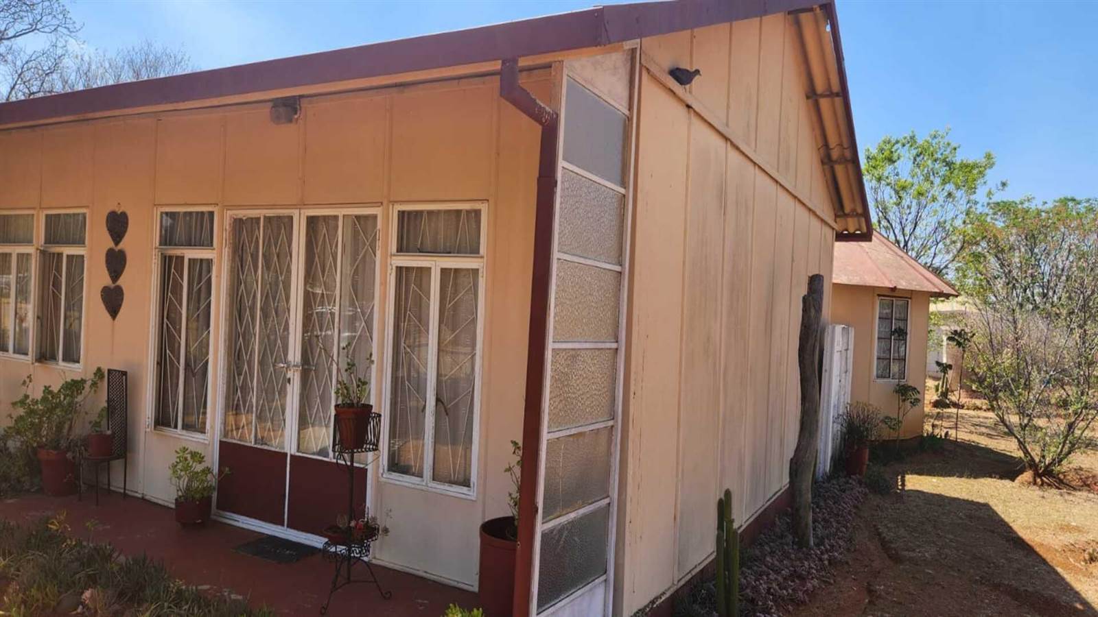 2 Bed House in Bultfontein photo number 11