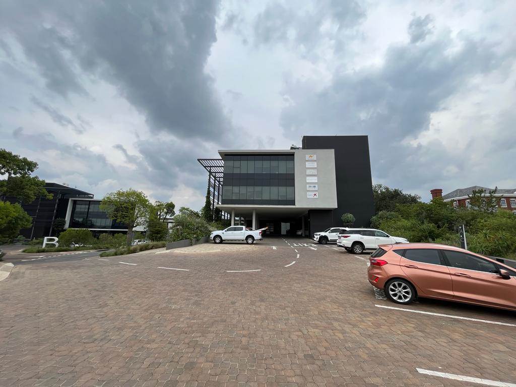 800  m² Commercial space in Bryanston photo number 8