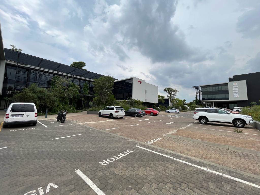 800  m² Commercial space in Bryanston photo number 10