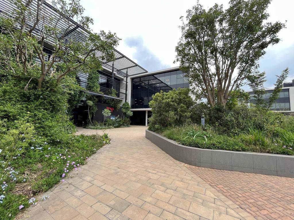 800  m² Commercial space in Bryanston photo number 2