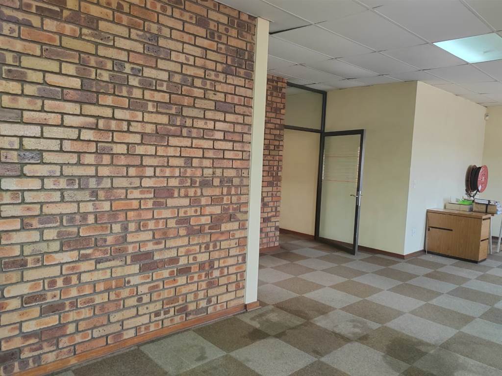 1000  m² Commercial space in Benoni Central photo number 29