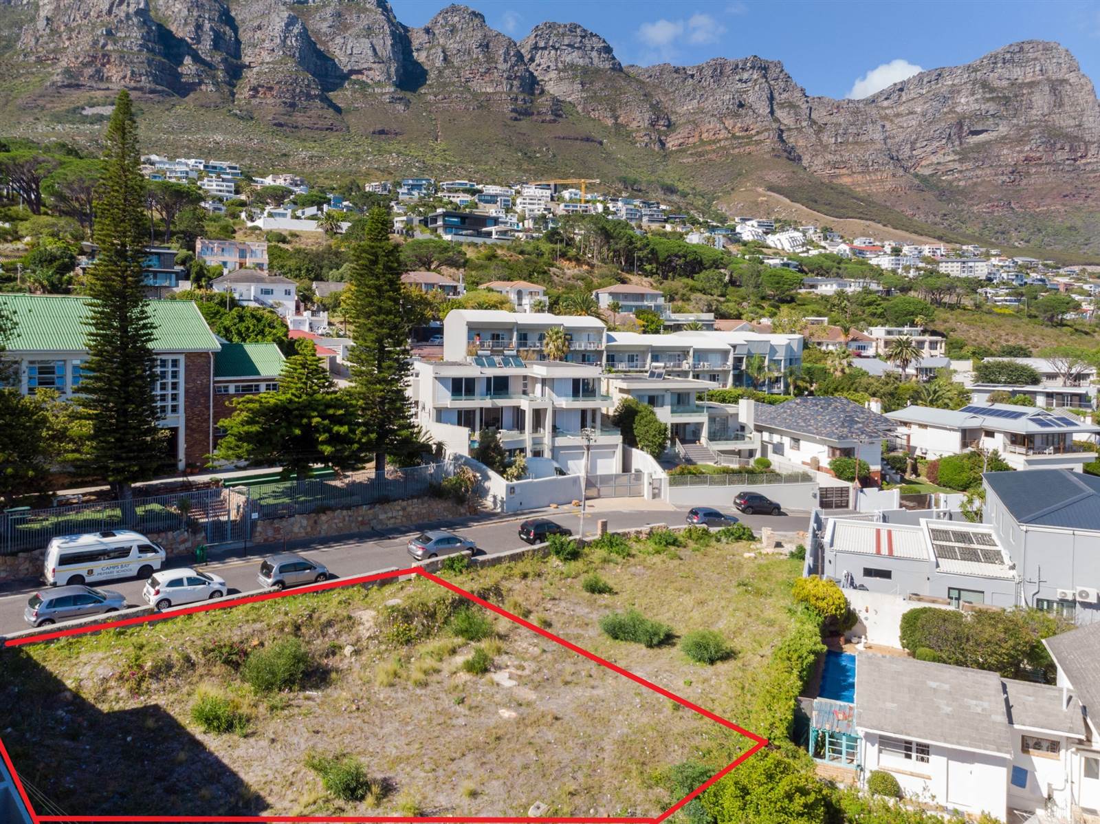 545 m² Land available in Camps Bay photo number 1