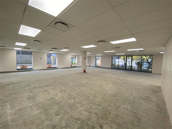 432  m² Office Space in Nieuw Muckleneuk