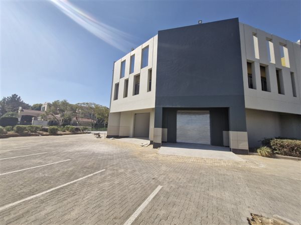 429  m² Industrial space