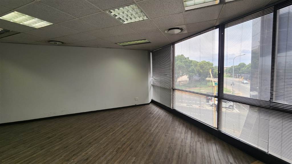 39  m² Commercial space in Centurion CBD photo number 8