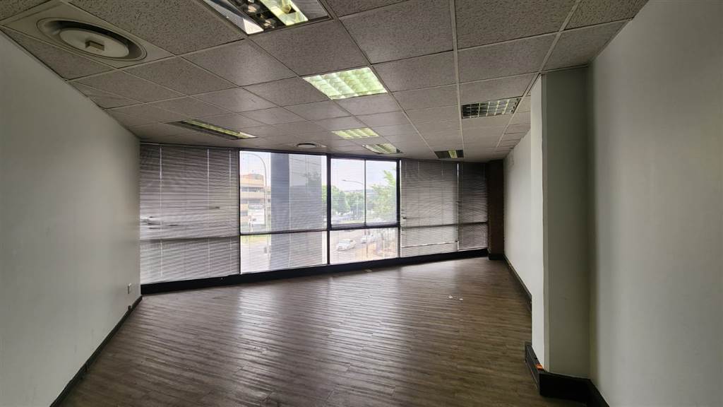 39  m² Commercial space in Centurion CBD photo number 2
