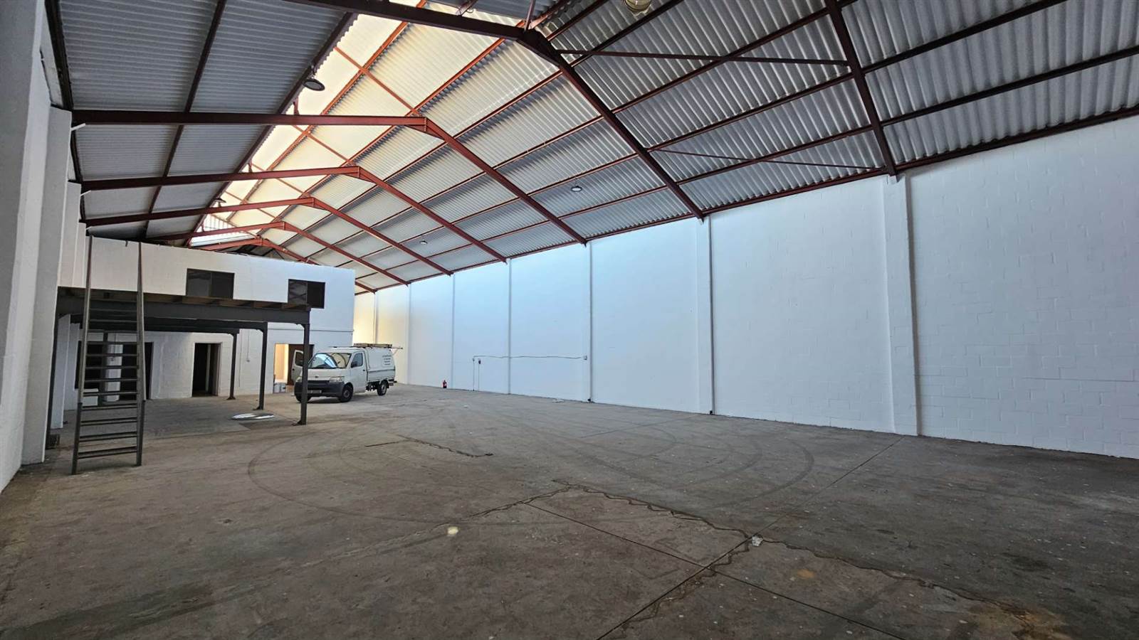567  m² Industrial space in Bellville Central photo number 3