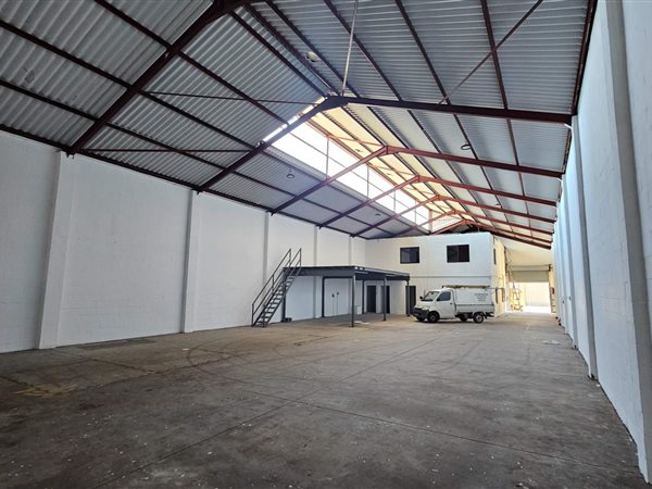 567  m² Industrial space