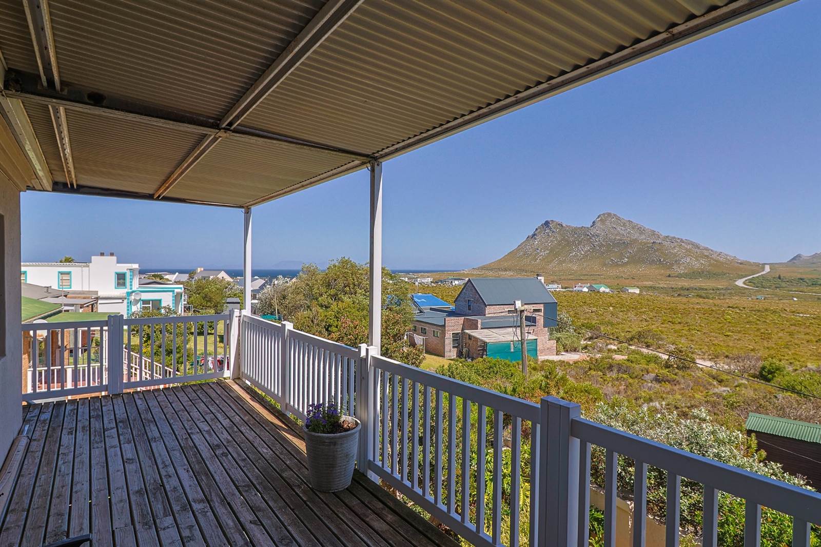 4 Bed House in Pringle Bay photo number 26