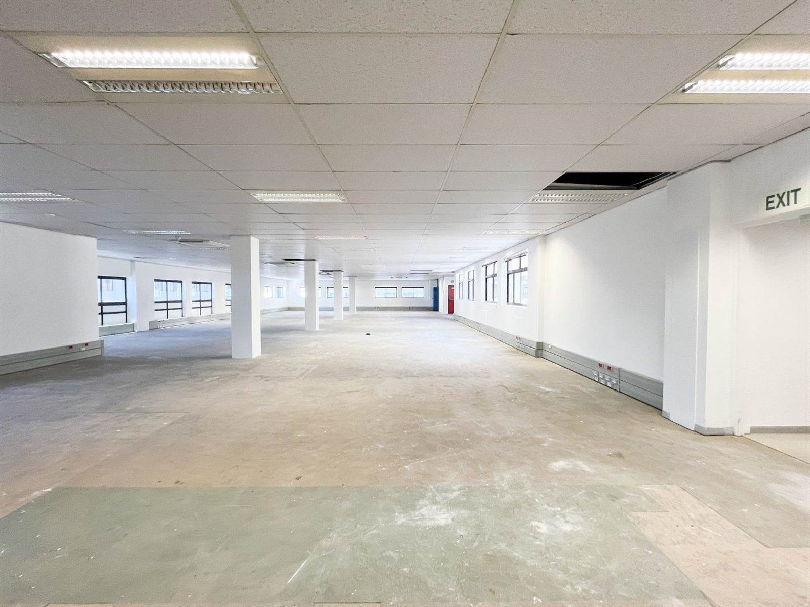2942  m² Office Space in Boston photo number 25