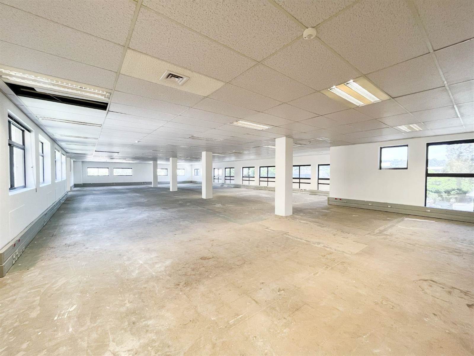 2942  m² Office Space in Boston photo number 18