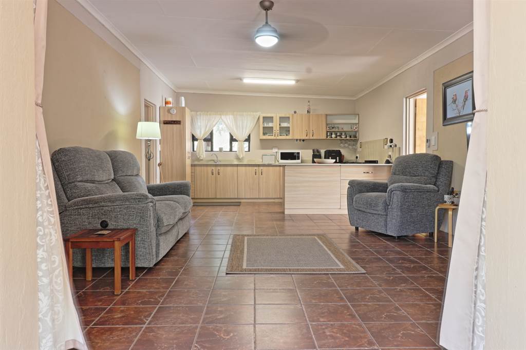 2 Bed House in Marloth Park photo number 16