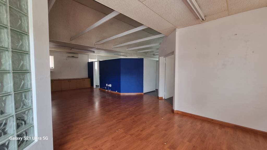178  m² Commercial space in Uvongo photo number 2