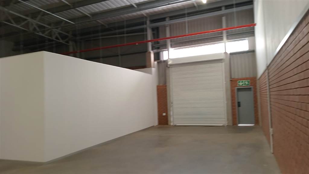 669  m² Industrial space in Olifantsfontein photo number 11
