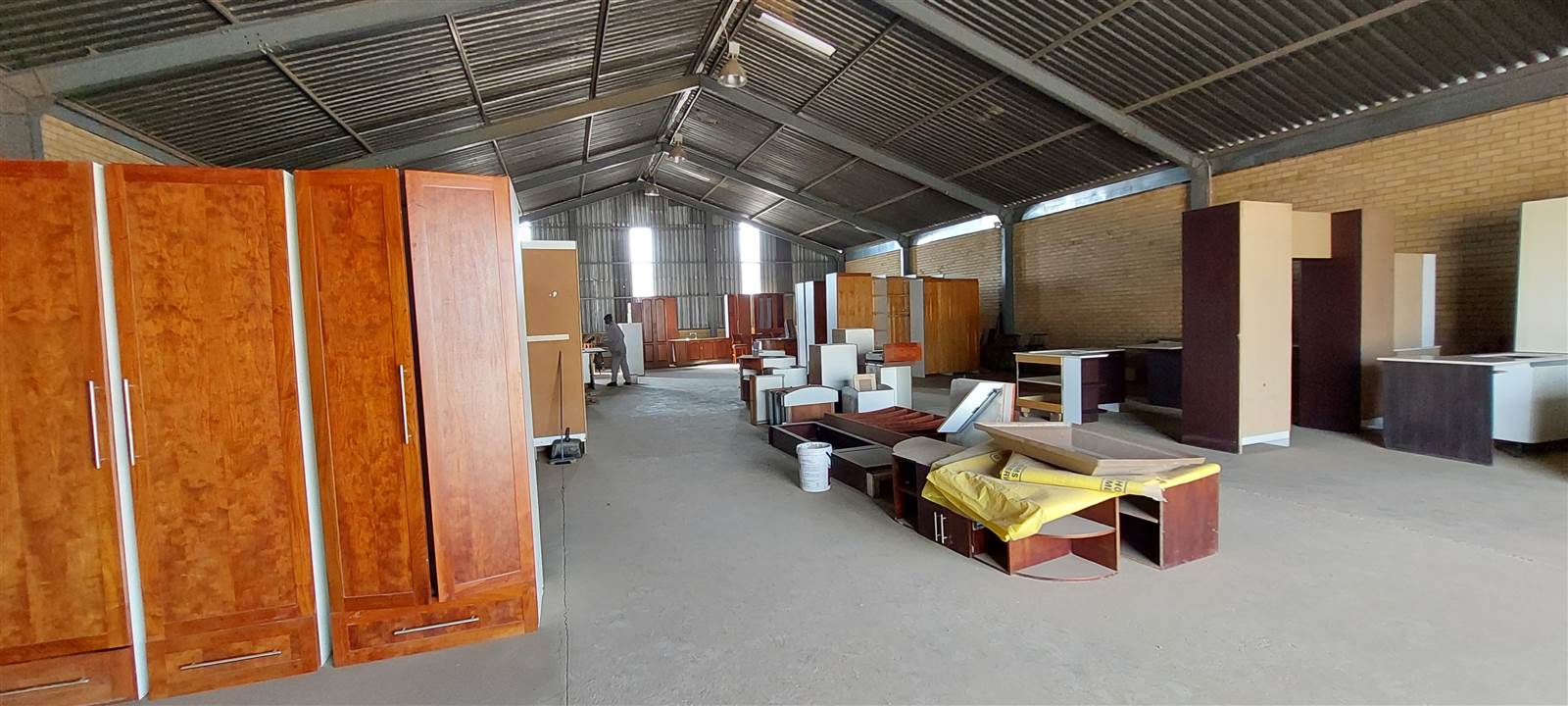 450  m² Industrial space in Pomona AH photo number 8