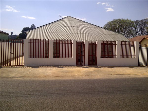 2.5 Bed House in Newlands