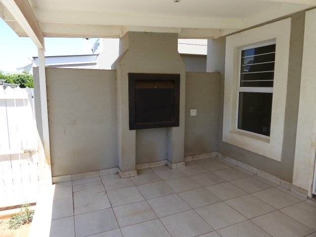 3 Bed Townhouse in Erasmus Park photo number 20