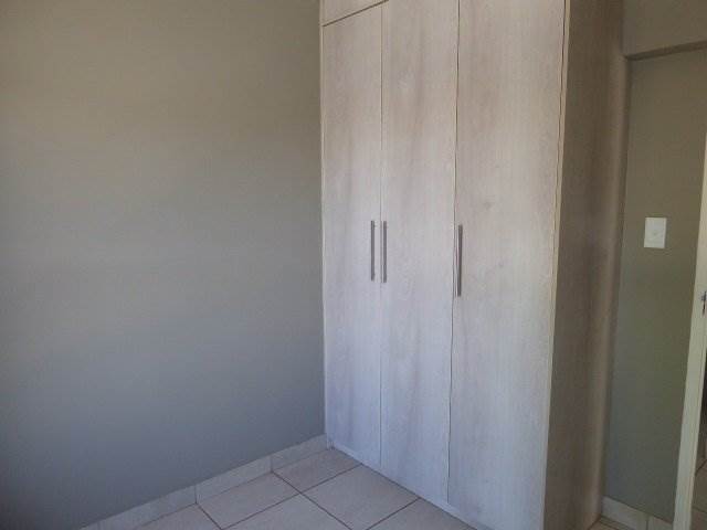 3 Bed Townhouse in Erasmus Park photo number 17