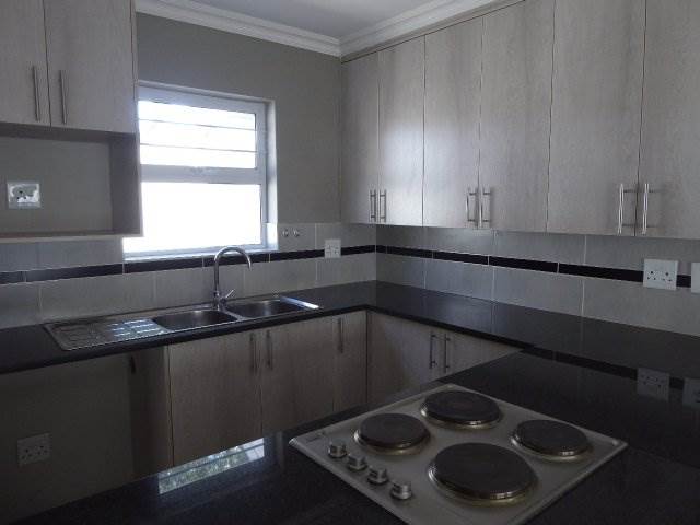3 Bed Townhouse in Erasmus Park photo number 8
