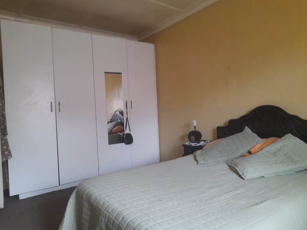 11 Bed House in Boksburg North photo number 26
