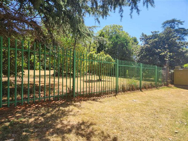 1652 m² Land available in Bryanston