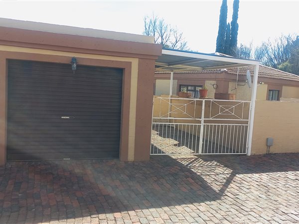 2 Bedroom Townhouse 2 Bedroom Townhouse