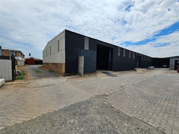 400  m² Industrial space