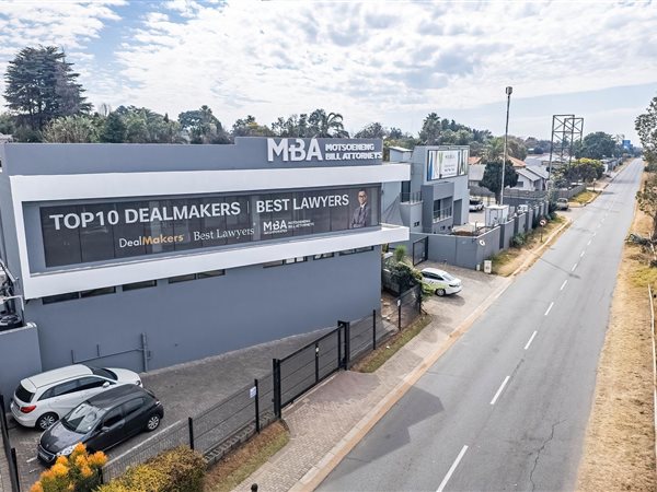 1 150 m² Office Space 1 150 m² Office Space