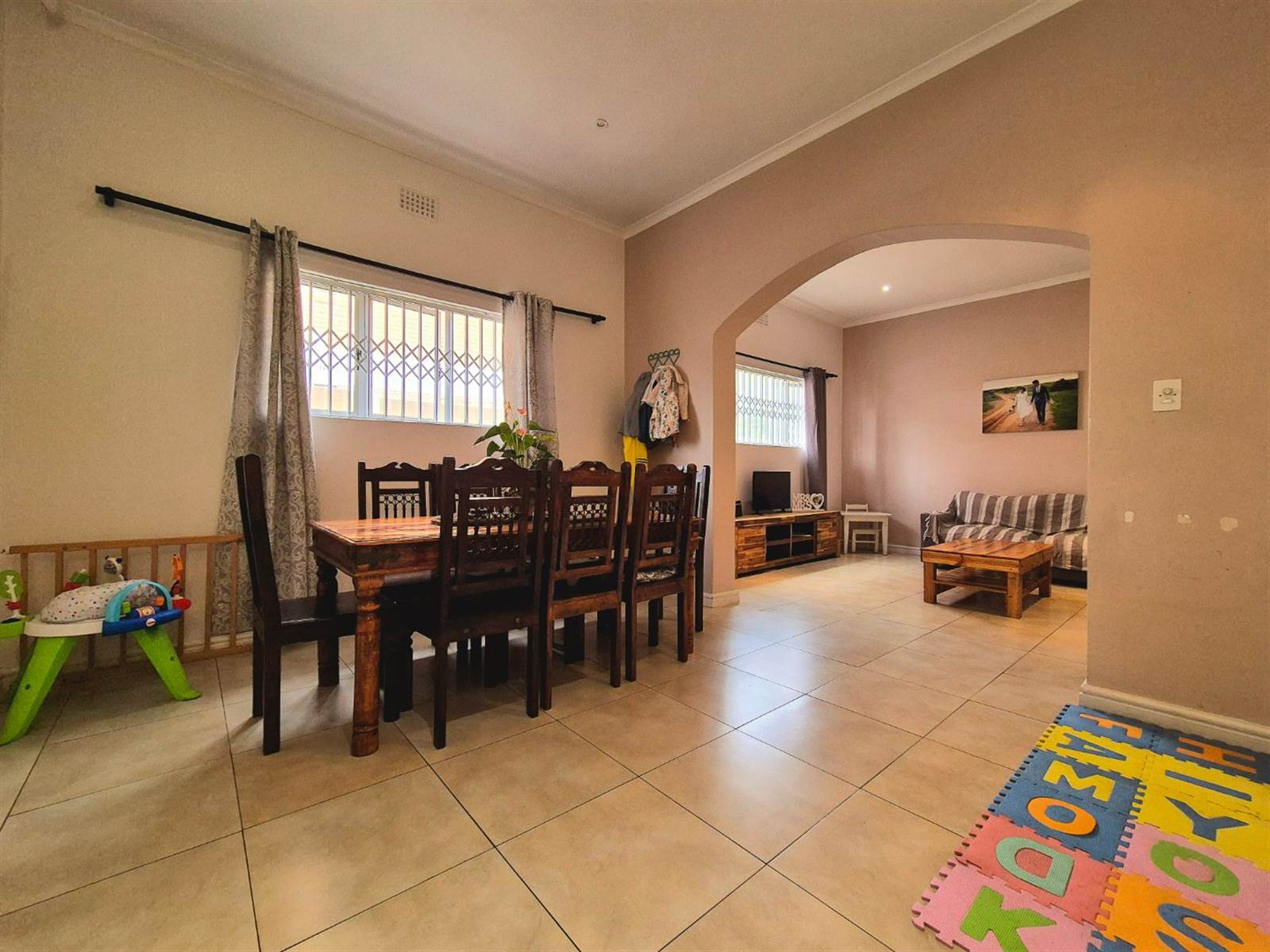 3 Bed House in Wynberg photo number 1