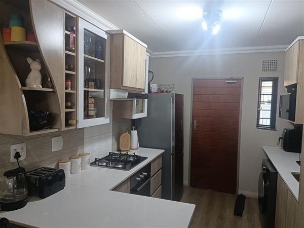 3 Bedroom Apartment 3 Bedroom Apartment