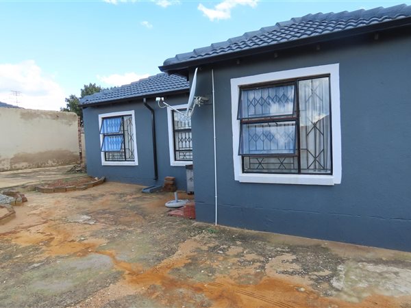 3 Bedroom House 3 Bedroom House