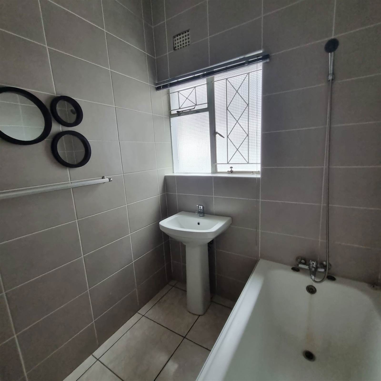 2 Bed Apartment in Southernwood photo number 21