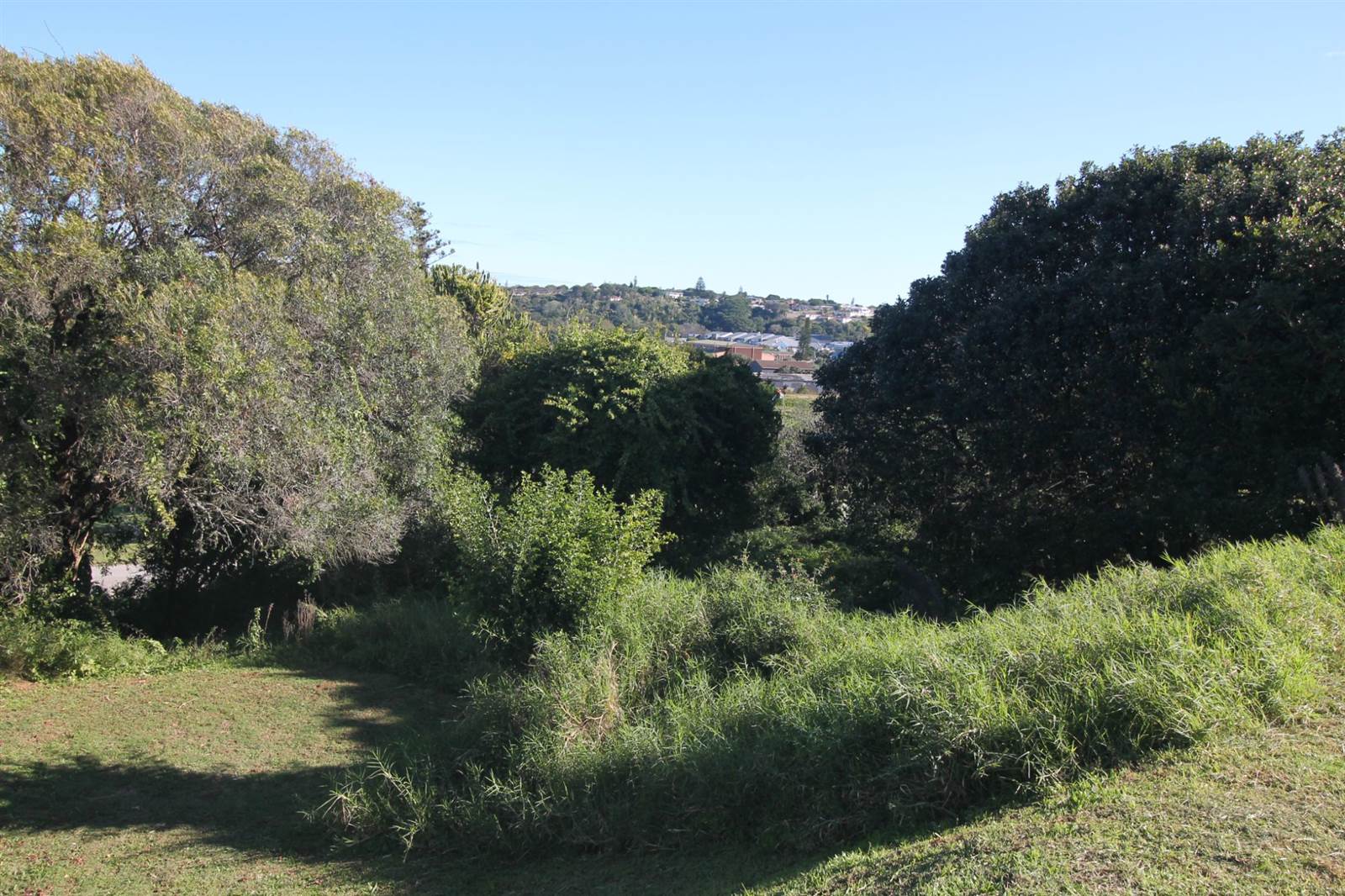 697 m² Land available in East Bank photo number 6