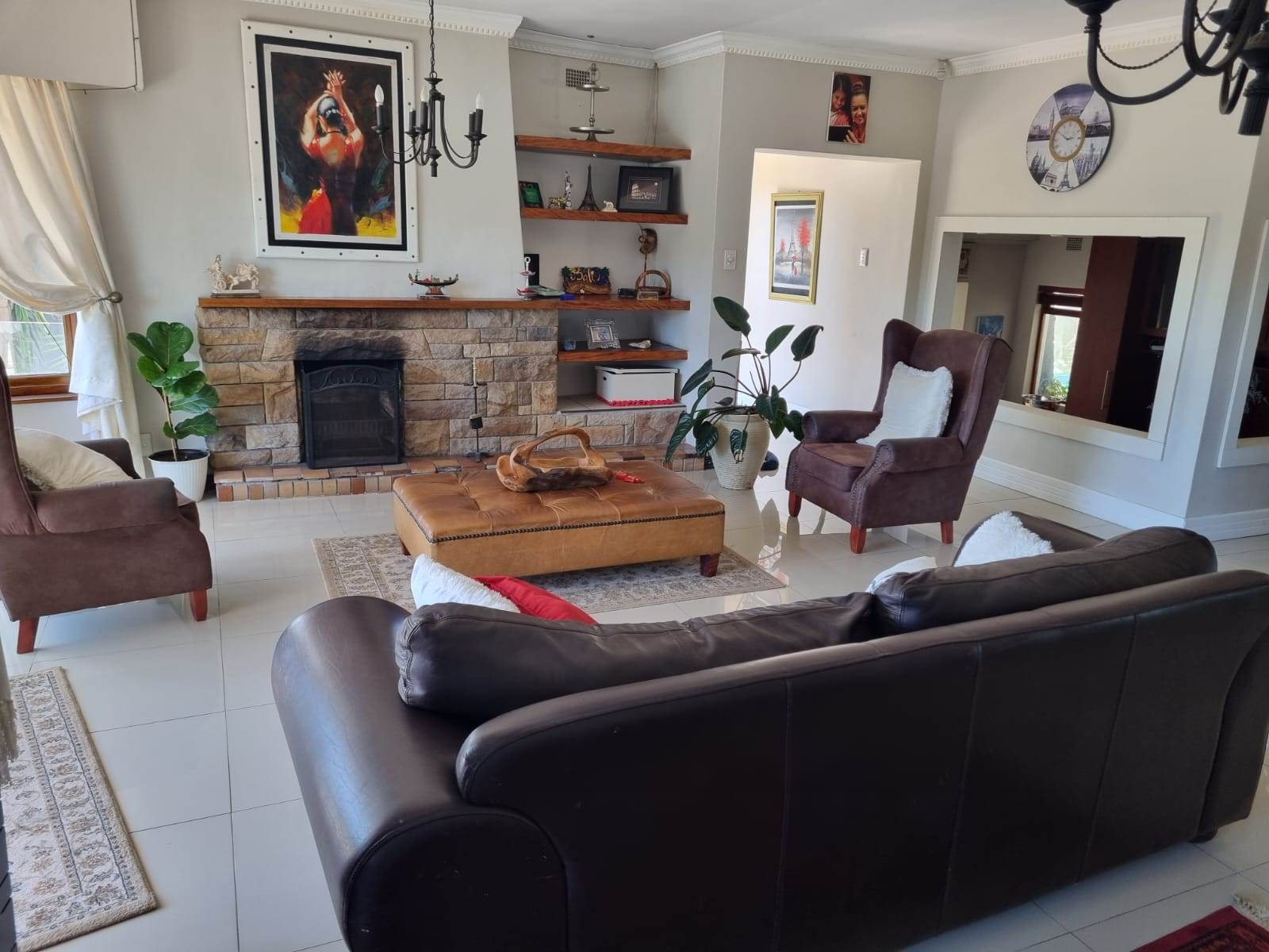 3 Bed House in Parow North photo number 2