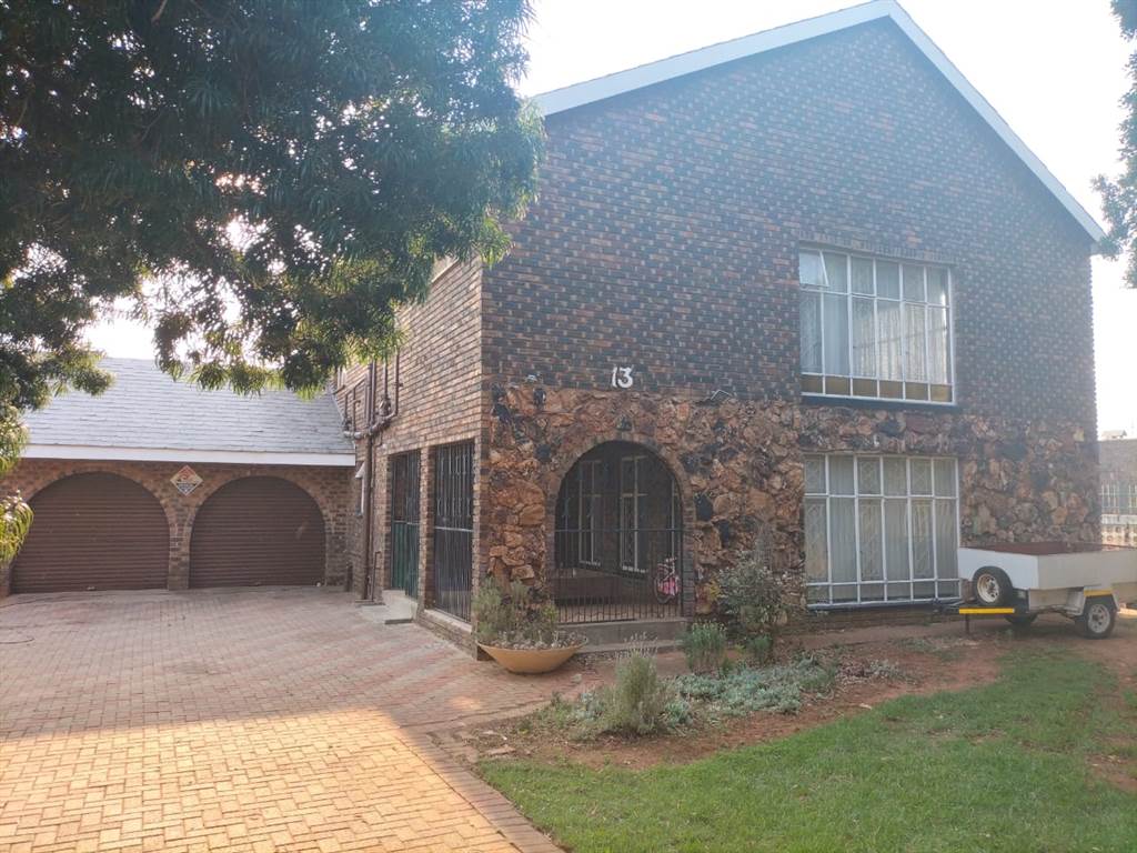 4 Bed House in Stilfontein photo number 19