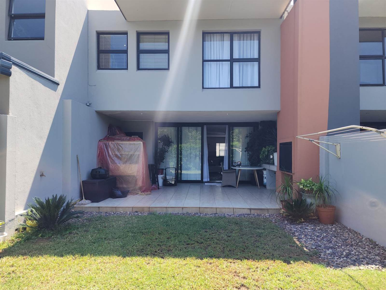 2 Bed Townhouse in Hazeldean (Silverlakes Surroundings) photo number 11