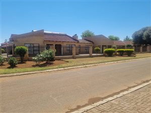 4 Bed House in Waldrift