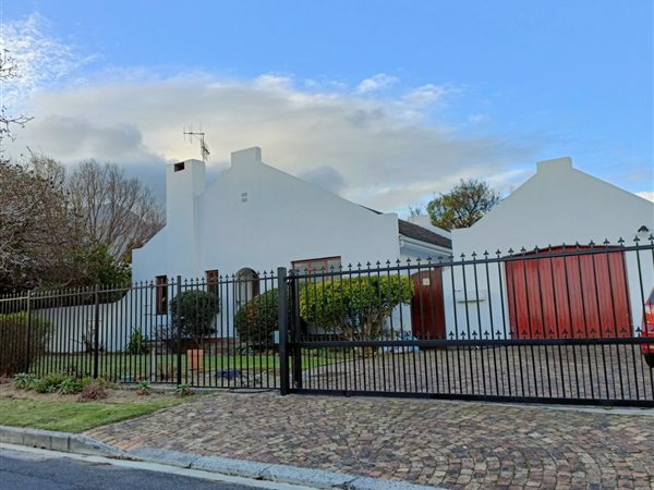 3 Bedroom House 3 Bedroom House
