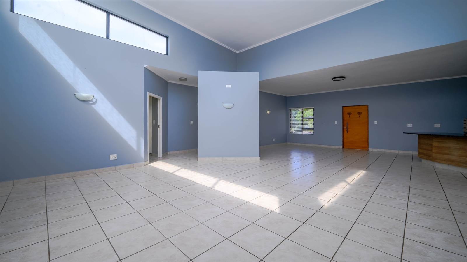 3 Bed Apartment in Palm Lakes Estate photo number 17