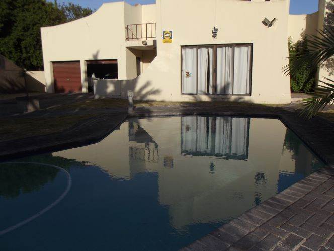 4 Bed House in Blouberg Rise photo number 8