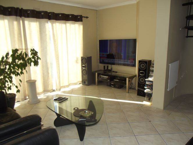 4 Bed House in Blouberg Rise photo number 4