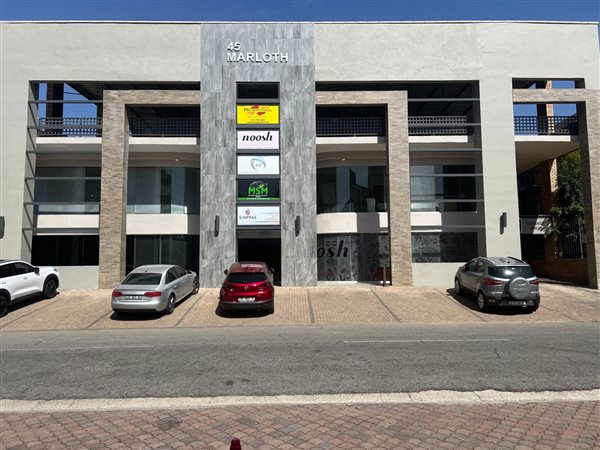 222  m² Commercial space