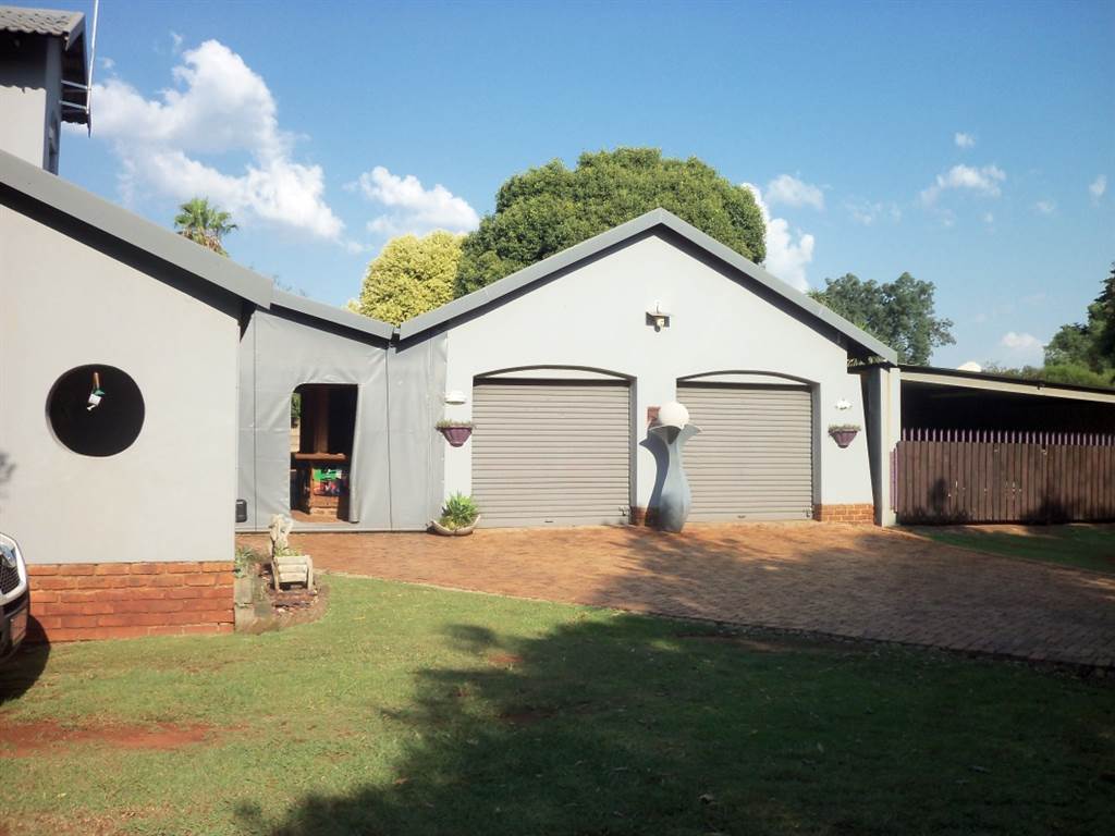 3 Bed House in Kanonkop photo number 3