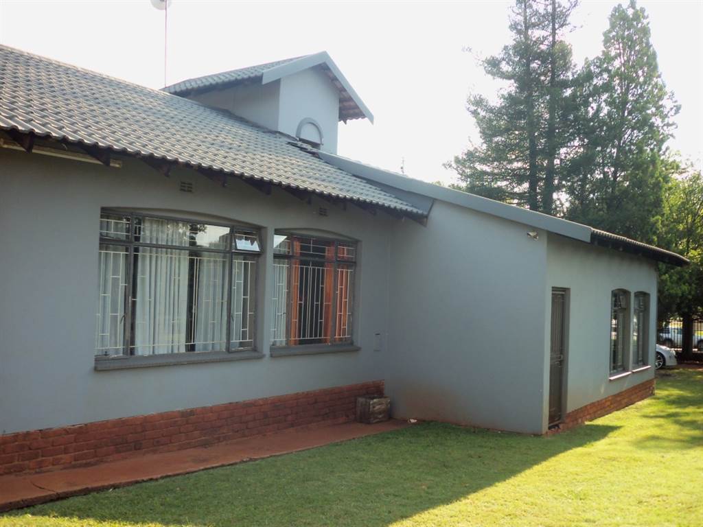 3 Bed House in Kanonkop photo number 6