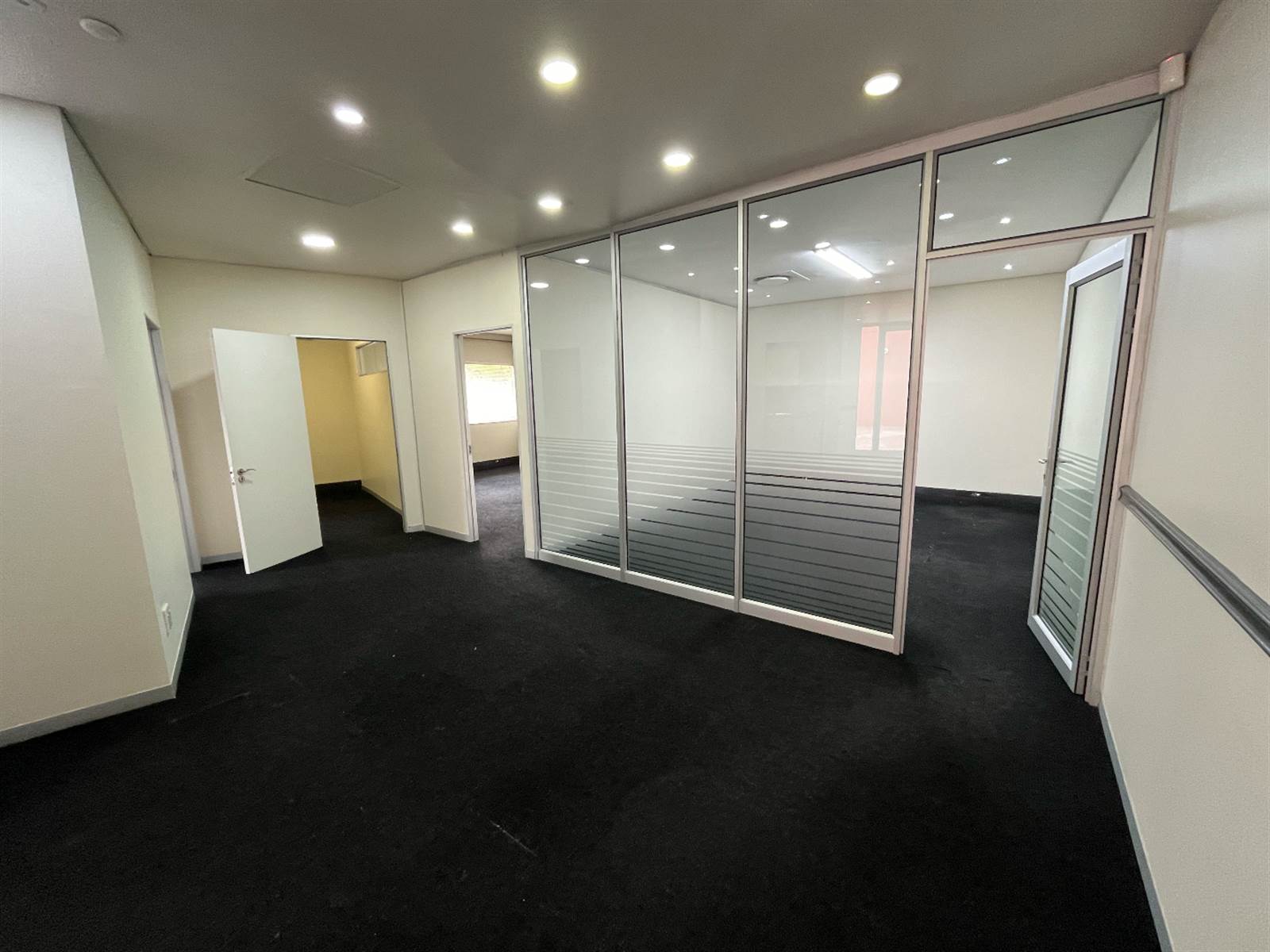 131  m² Commercial space in Bedfordview photo number 2